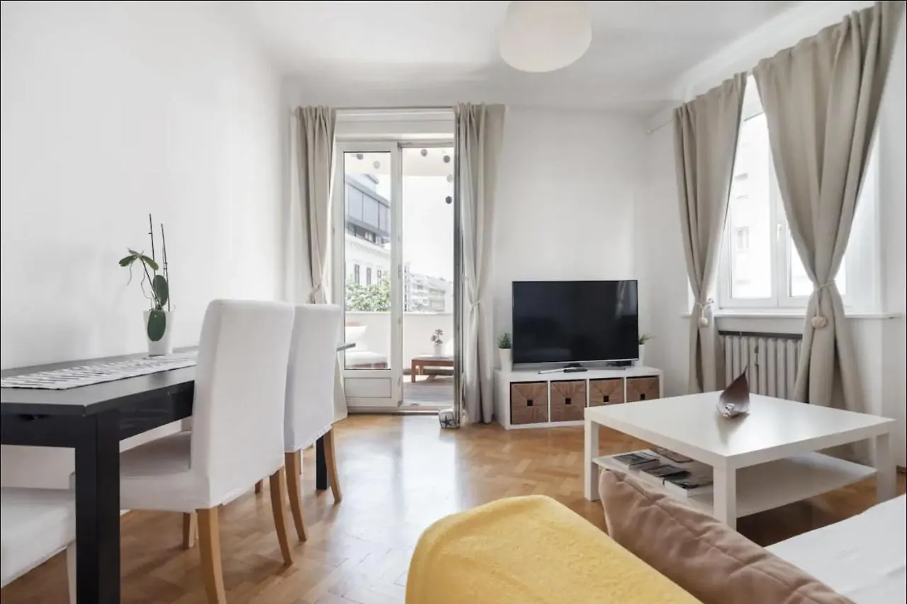 Balcony Oasis Operastreet Daire Viyana Avusturya