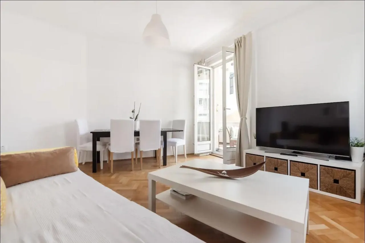 Balcony Oasis Operastreet Daire Viyana