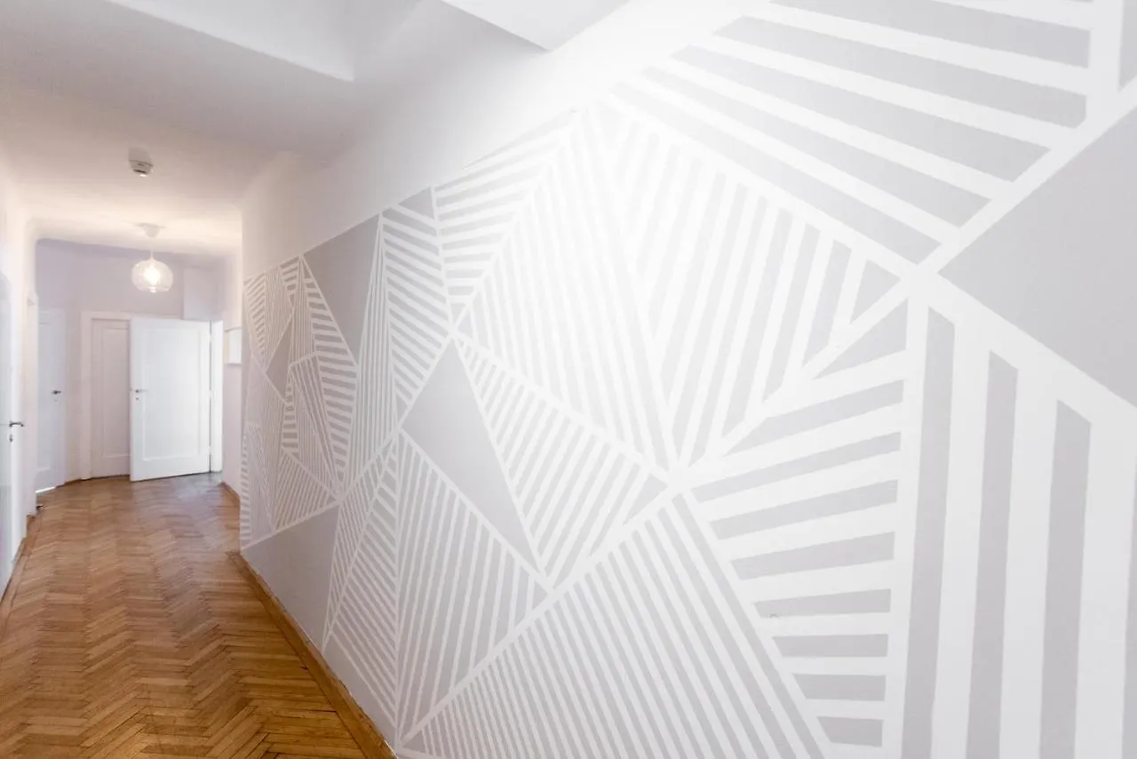 Balcony Oasis Operastreet Apartment Vienna